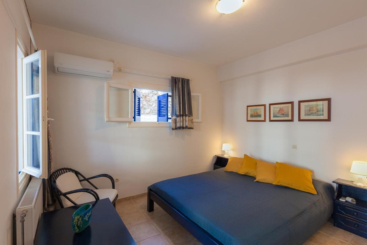 Thanos Luxury Apartment In Spetses Exterior photo